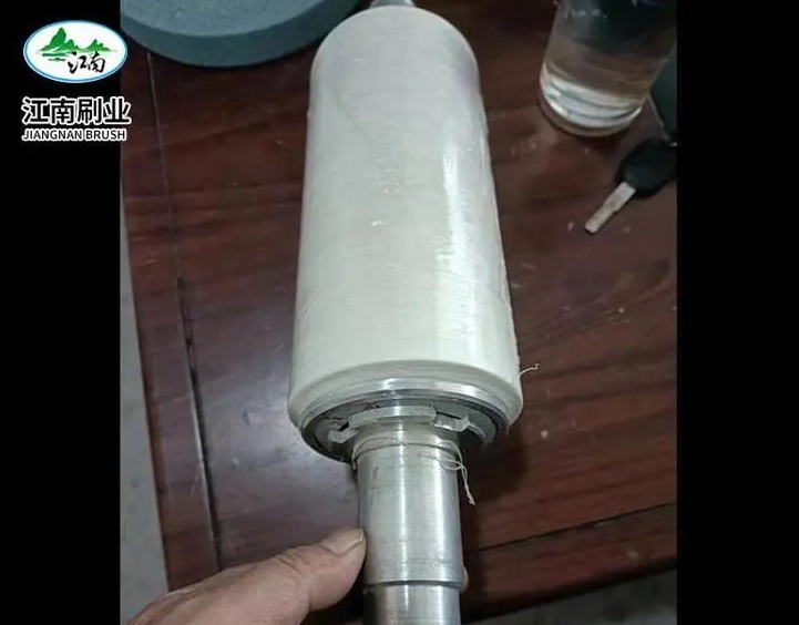 无纺布真空吸油辊的安装步骤